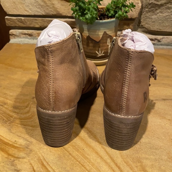 NWT’s Roan Booties! - Picture 4 of 9